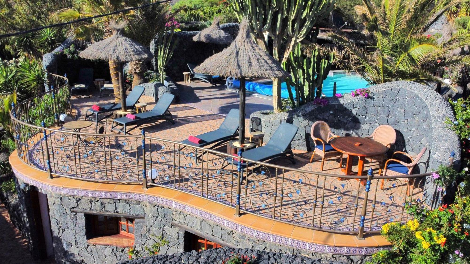 Niro - Sauna, Beheizter Pool, Billiard Tisch, Tischtennis Tias Ngoại thất bức ảnh